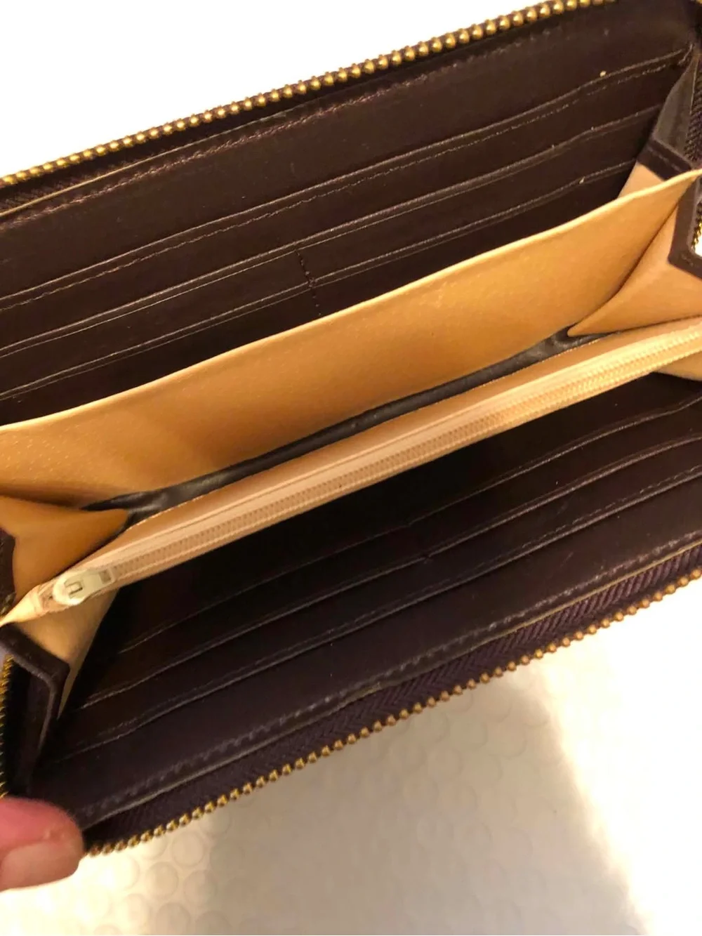 GUC Long Wallet